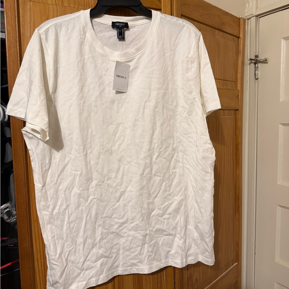 Forever 21 Crisp White Short Sleeve Tee